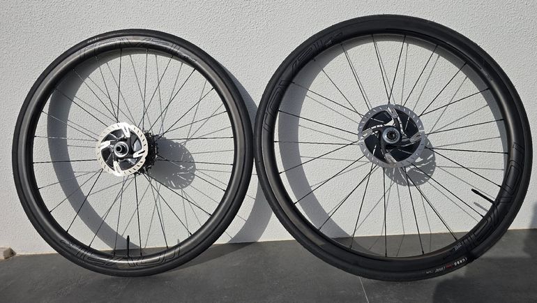 Käytetty Roval CLX 32 Complete Wheelset bike — kuva 8 / 14