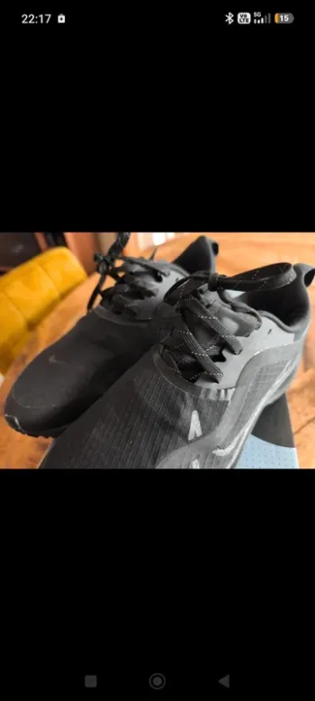 Pegasus Nike Air Zoom 37 Shield bike usato — immagine 10 di 11