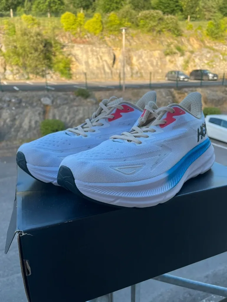 Hoka Clifton 9 bike usato — immagine 2 di 5