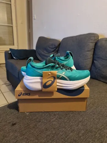 Used Asics Gel Nimbus 27 bike
