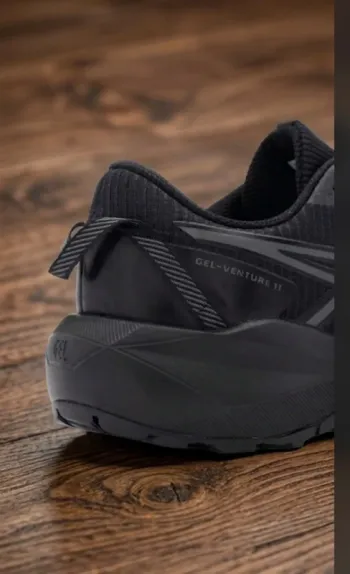 Asics Laufschuhe bike d'occasion — image 2 sur 3