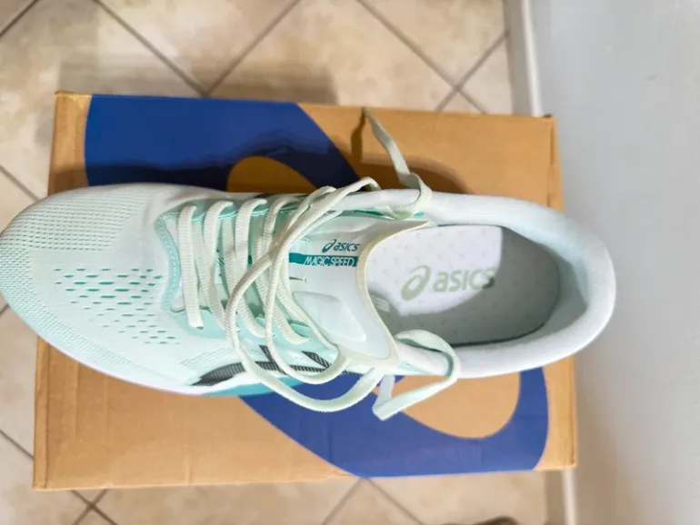 Asics FF Turbo bike d'occasion — image 3 sur 4