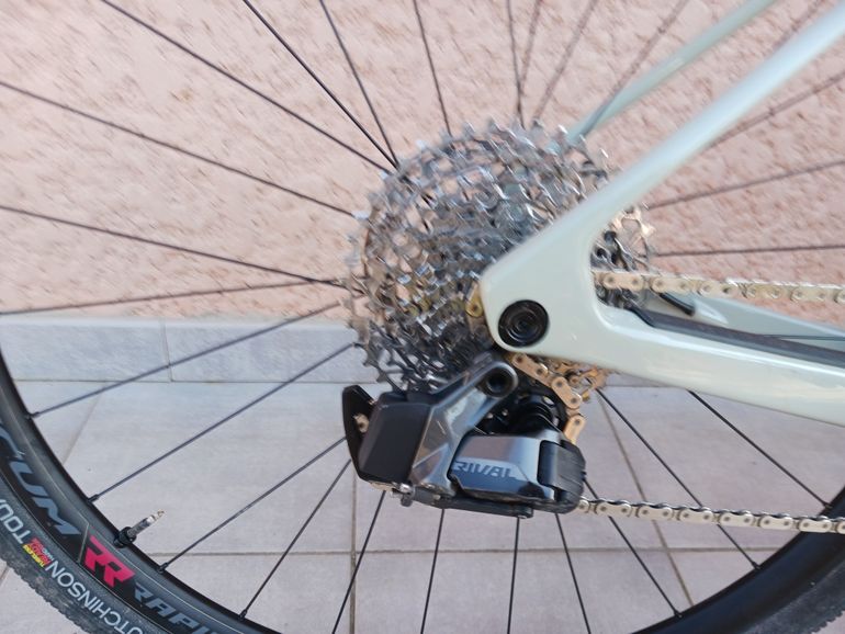 Použité Van Rysel GCR SRAM RIVAL RR9 M bike — obrázek 10 z 13