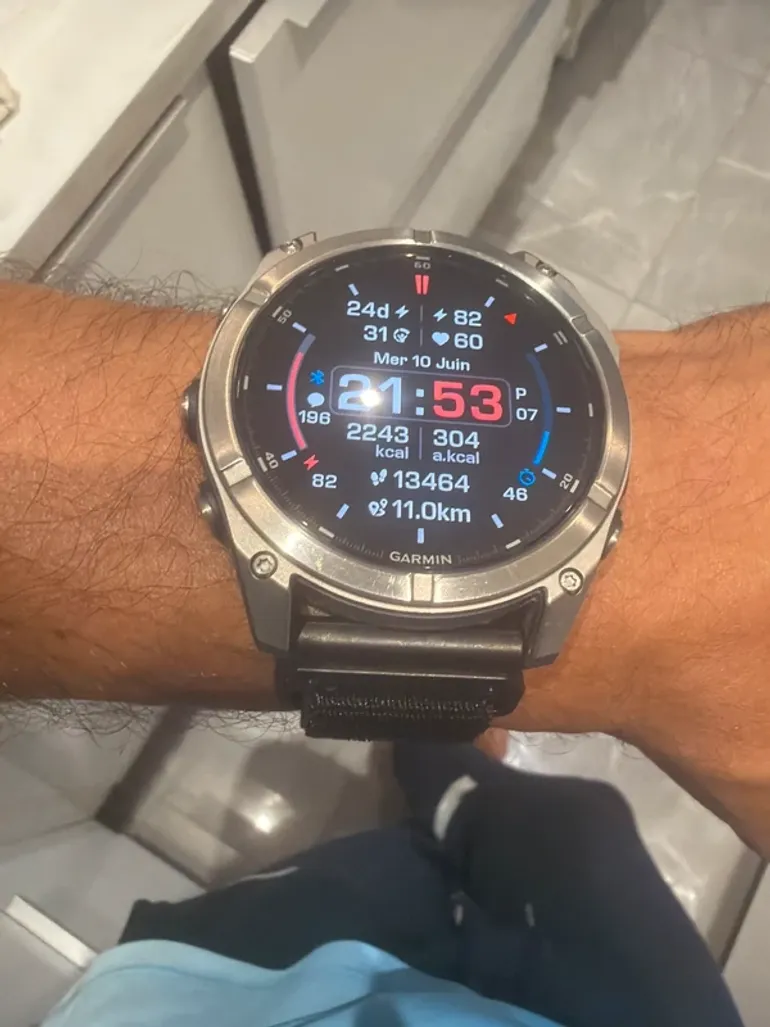 Used Garmin fenix 8 51mm bike — image 1 of 3
