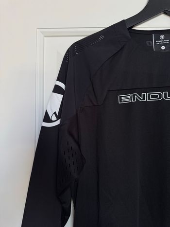 Used Endura MT500 Burner Long Sleeves Jersey Black bike — image 3 of 6
