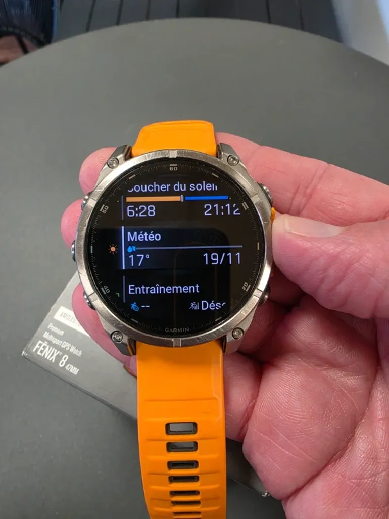 Used Garmin Fenix 8 47 mm bike — image 3 of 4