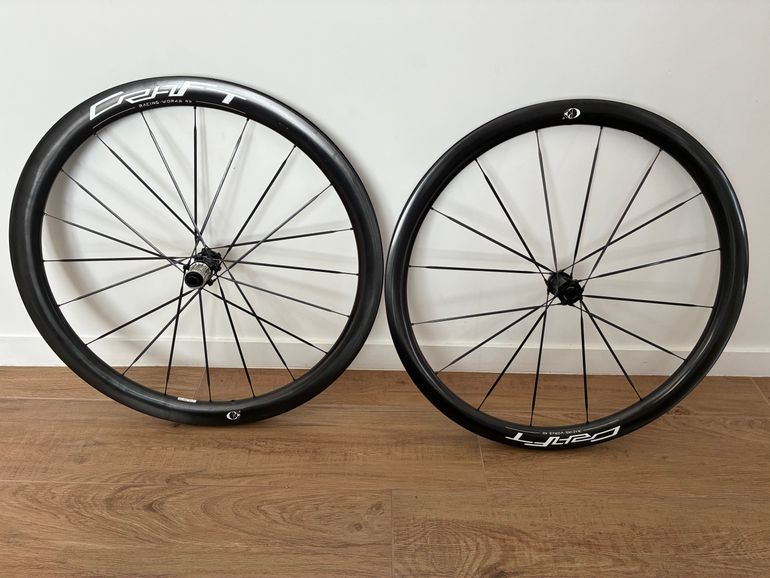 Použité crw works CS4045 Carbon Spoke Disc Wheelset 2026 bike — obrázek 1 z 5