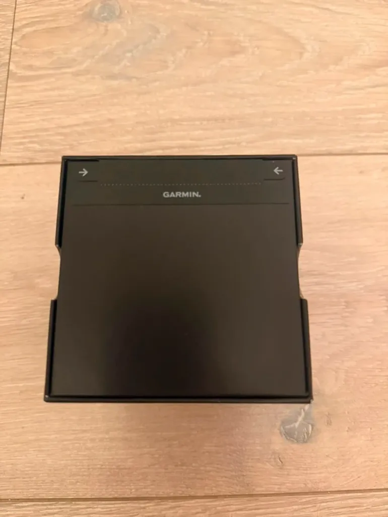 Used Garmin Fenix 8 bike — image 3 of 4