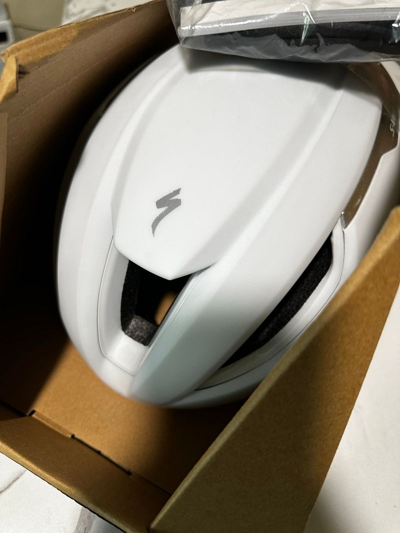 Used Specialized Evade 3 Helmet 2025 bike — image 5 of 5