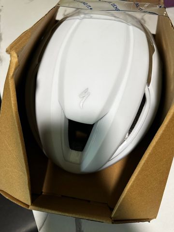 Used Specialized Evade 3 Helmet 2025 bike — image 1 of 5