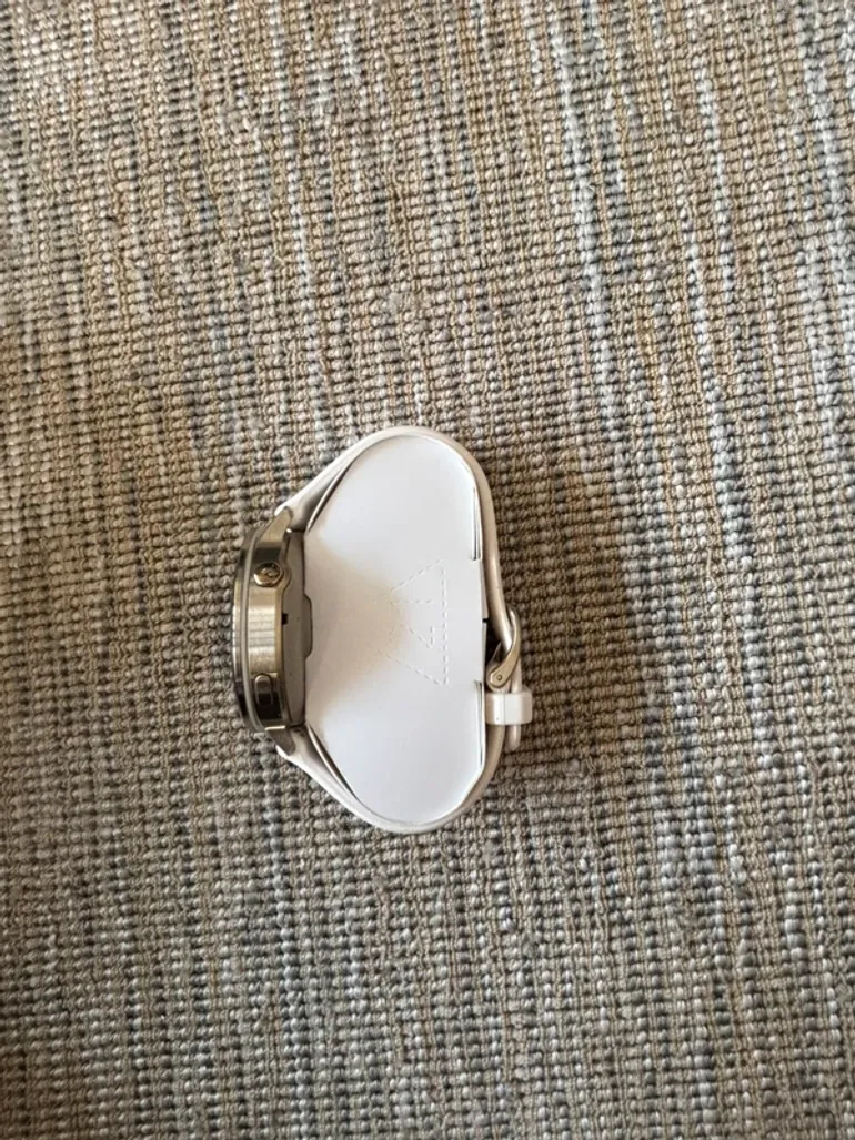 Used Garmin Venu 4 bike — image 2 of 5