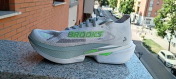 Brooks Hyperion Max 3 2026 bike usato — immagine 6 di 7