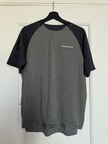 Used Endura Singletrack Short Sleeves Jersey bike