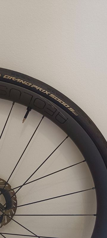 Tweedehands Bontrager Aeolus Pro 37 bike — afbeelding 3 van 5