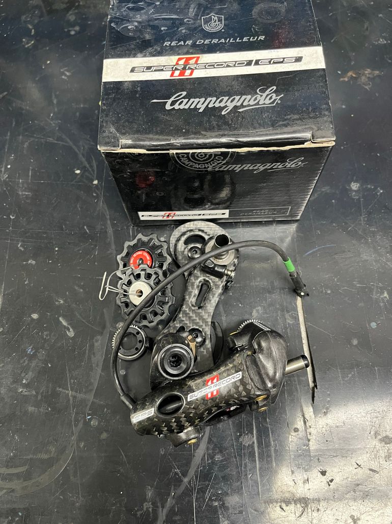 Käytetty Campagnolo EPS V3 11-speed Rear Derailleur 2022 bike — kuva 6 / 8
