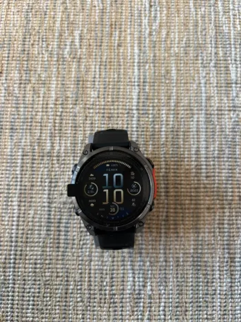 Used Garmin fenix 8 bike — image 3 of 5