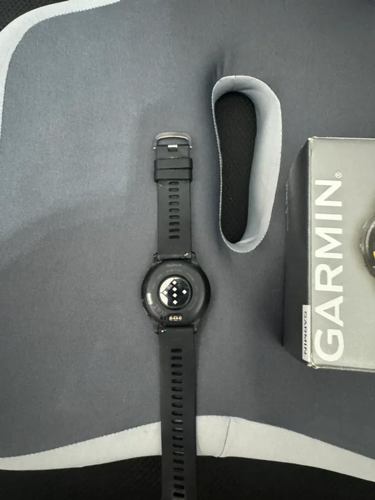 Used Garmin Venu 3 bike — image 2 of 6