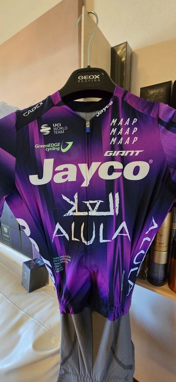 Used MAAP Jayco Alula 2025 bike — image 17 of 21