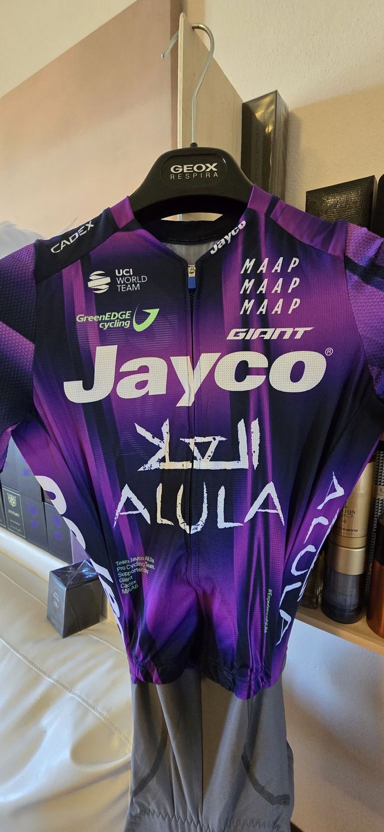 Used MAAP Jayco Alula 2025 bike — image 9 of 21