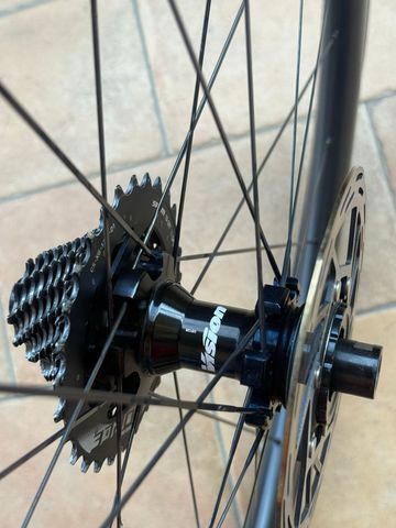 Used Vision tlr db sc 40 bike — image 6 of 8