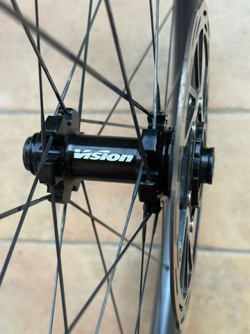 Used Vision tlr db sc 40 bike — image 5 of 8