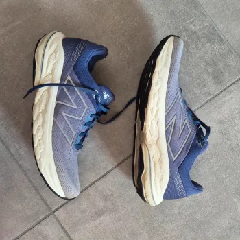 Tweedehands New Balance 860 v14 bike — afbeelding 2 van 5