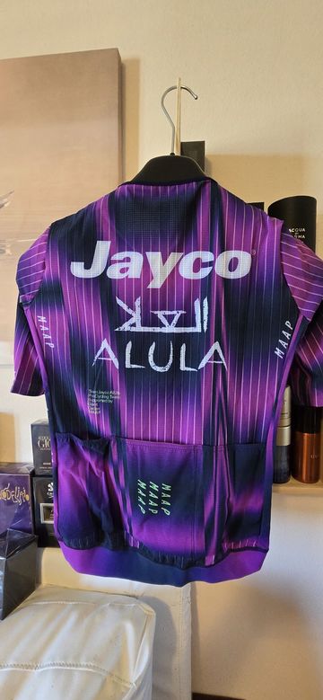 Used MAAP Jayco Alula 2025 bike — image 2 of 10