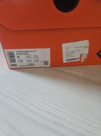 Nike Vomero 18 GTX bike d'occasion — image 3 sur 7