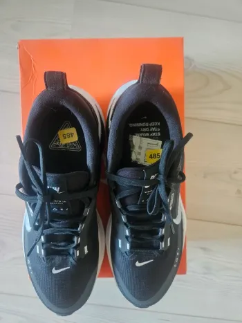 Nike Vomero 18 GTX bike d'occasion — image 6 sur 7