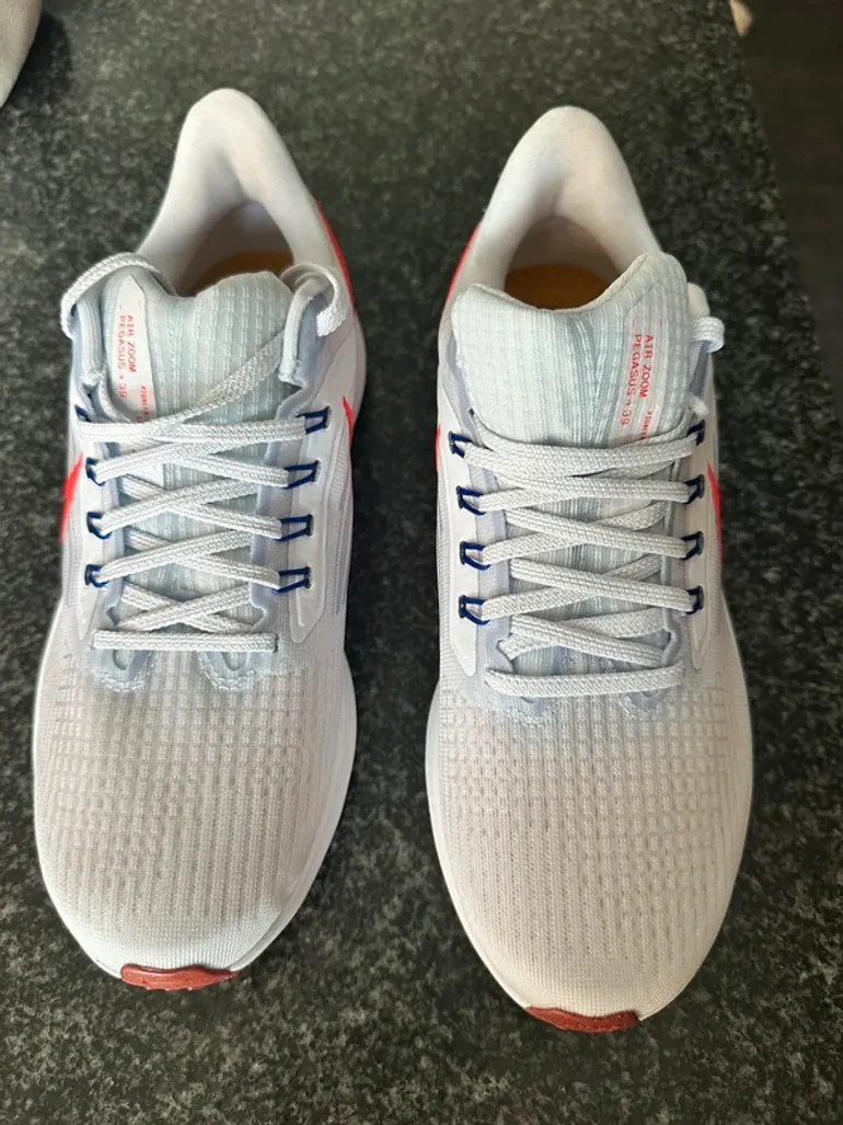 Nike Running Shoes bike d'occasion — image 3 sur 5