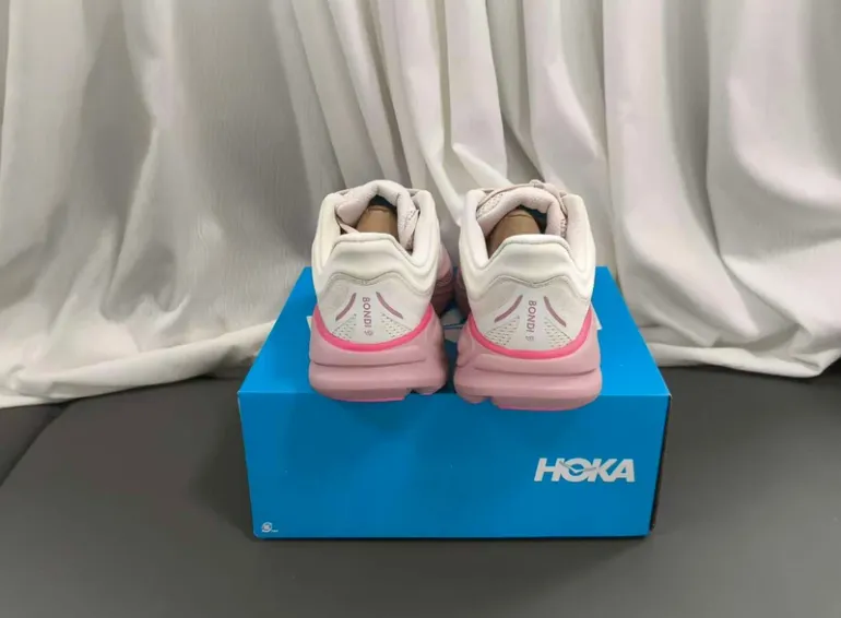 Hoka Running Shoes Size 36 bike usato — immagine 3 di 5