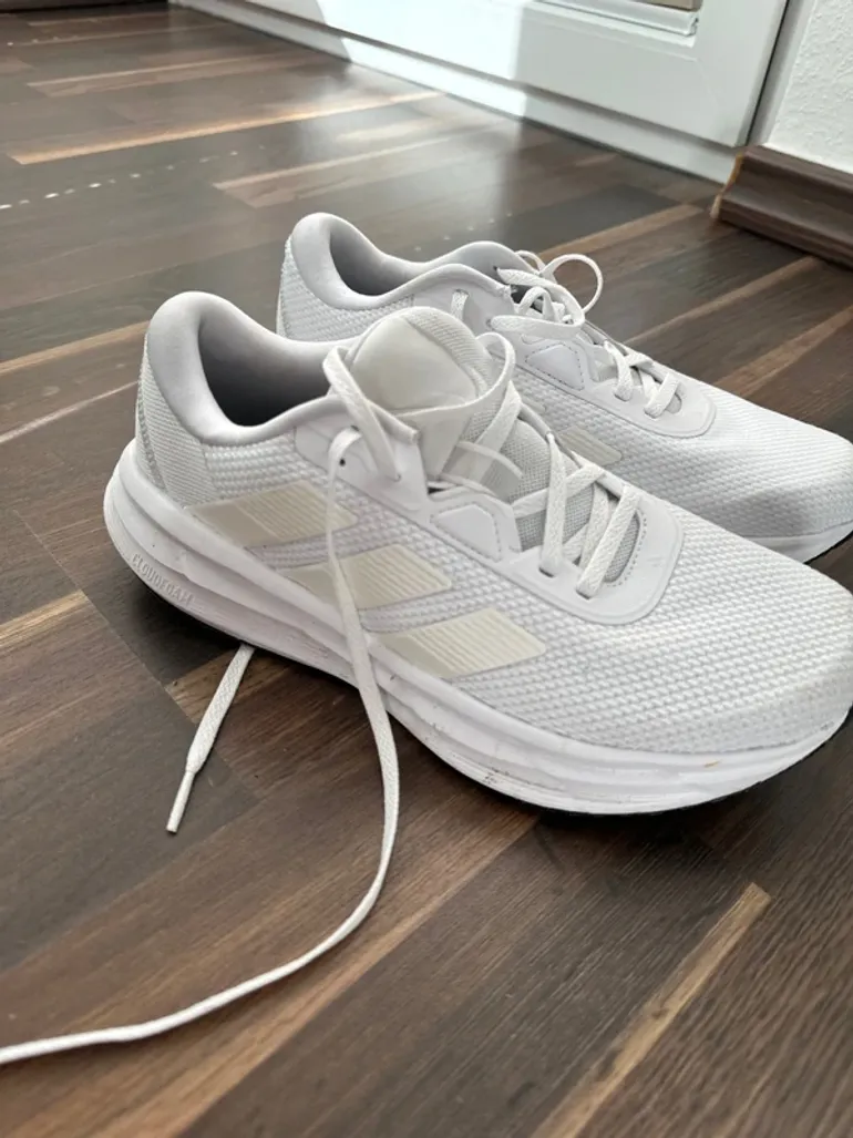 Used Adidas Cloudfoam Ortho bike — image 2 of 6