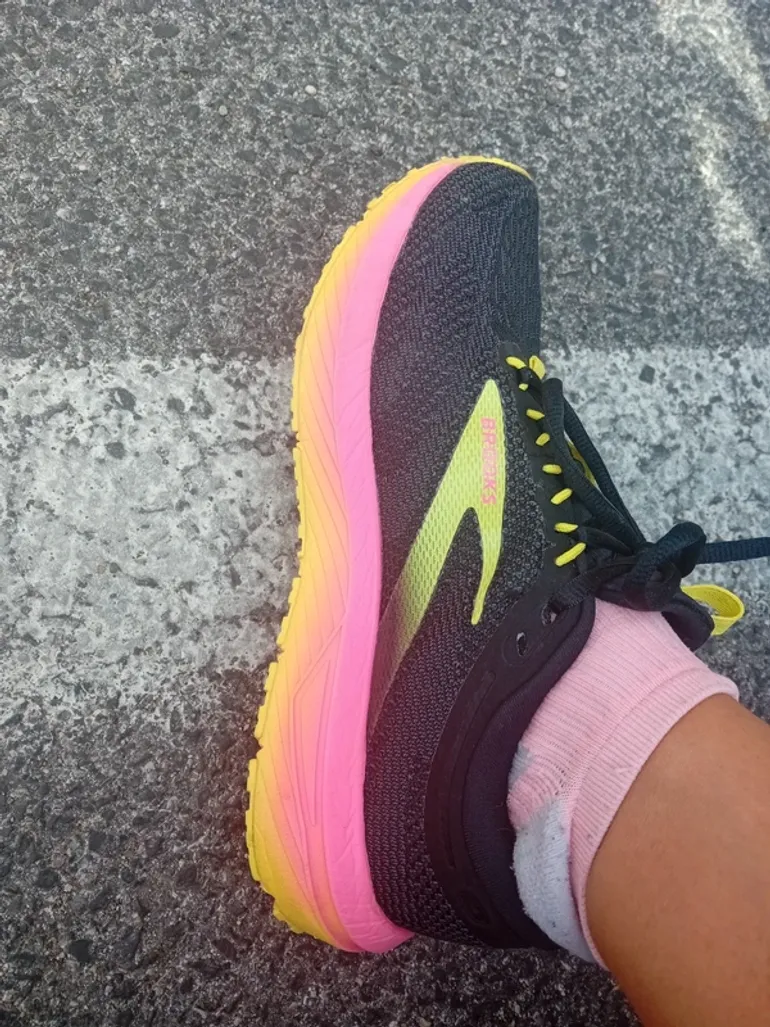 Brooks Scarpe da corsa bike usato — immagine 1 di 3