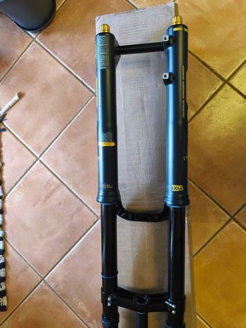 Gebrauchtes Öhlins DH38 Front Fork 2025 bike — Bild 3 von 6