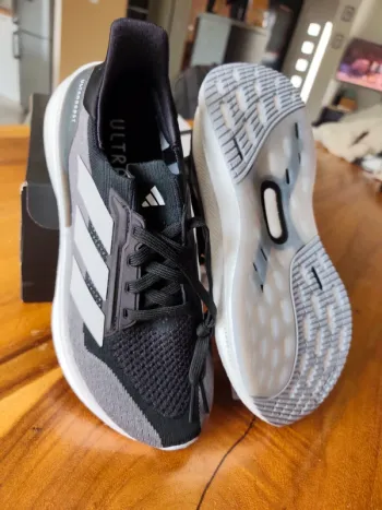 Used Adidas Ultraboost 5X W bike