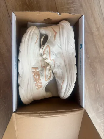 Hoka Clifton 10 bike usato — immagine 7 di 7