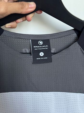 Used Endura MT500 Burner Lite Jersey bike — image 3 of 3