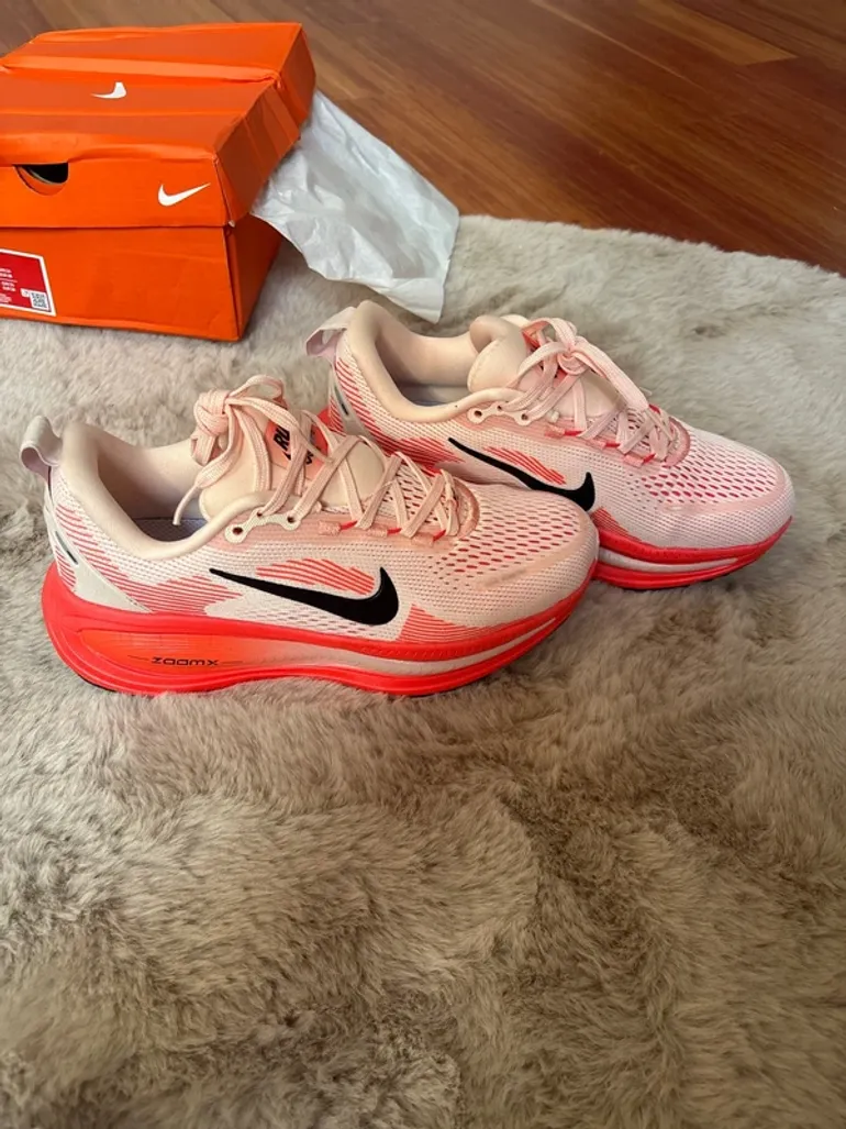 Nike Vomero 18 bike d'occasion — image 1 sur 10