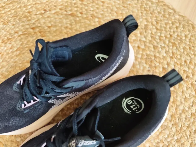 Asics Novablast 5 bike d'occasion — image 3 sur 9