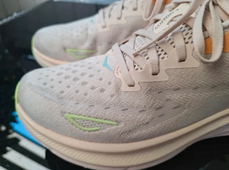 Hoka Clifton 9 bike usato — immagine 3 di 11