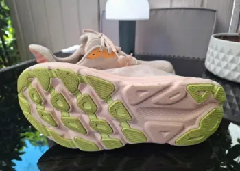 Hoka Clifton 9 bike usato — immagine 8 di 11