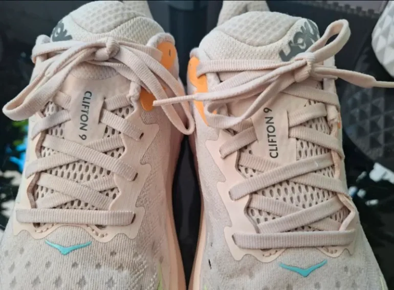 Hoka Clifton 9 bike usato — immagine 4 di 11