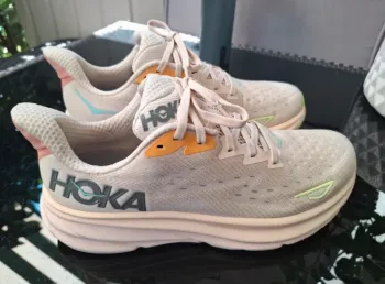 Hoka Clifton 9 bike usato — immagine 2 di 11