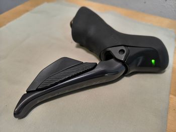 Použité Shimano Ultegra Di2 ST-R8170-R 12v bike