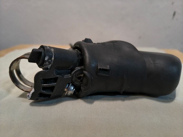 Použité Shimano Ultegra Di2 ST-R8170-R 12v bike — obrázek 9 z 9