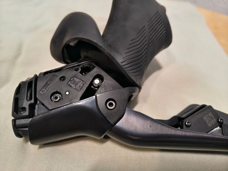Použité Shimano Ultegra Di2 ST-R8170-R 12v bike — obrázek 6 z 9