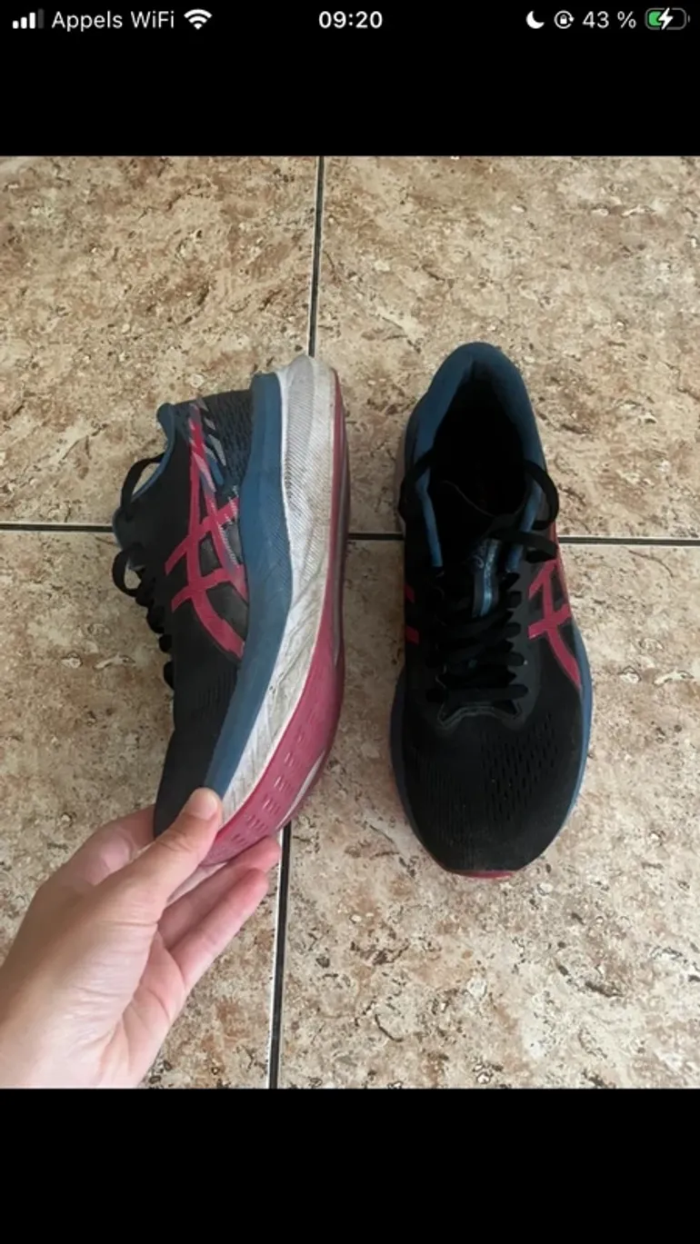 Used Asics Magic Speed 4 bike — image 3 of 6