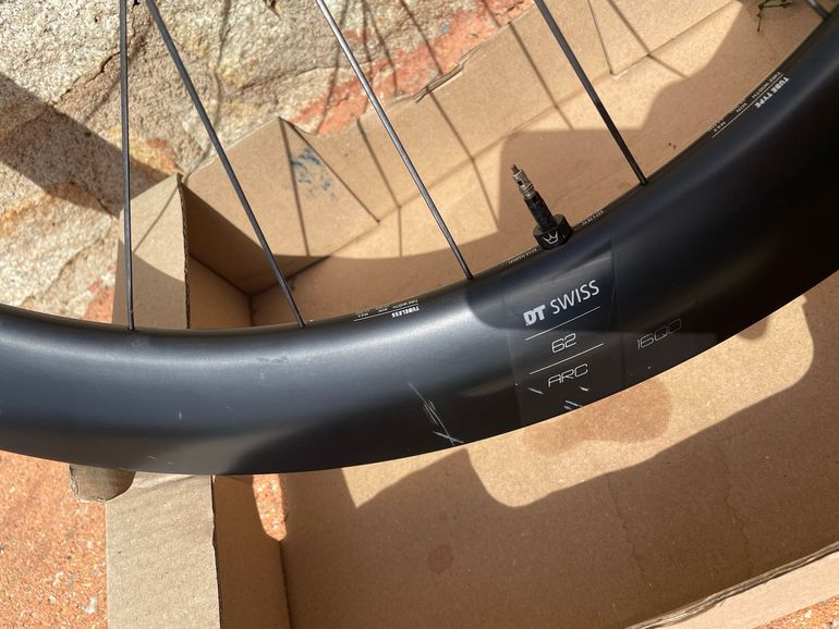 Použité Dt Swiss Arc 1600 Dicut Disc Brake 2024 bike — obrázek 9 z 11