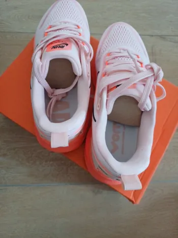 Nike Vomero 18 bike d'occasion — image 6 sur 10