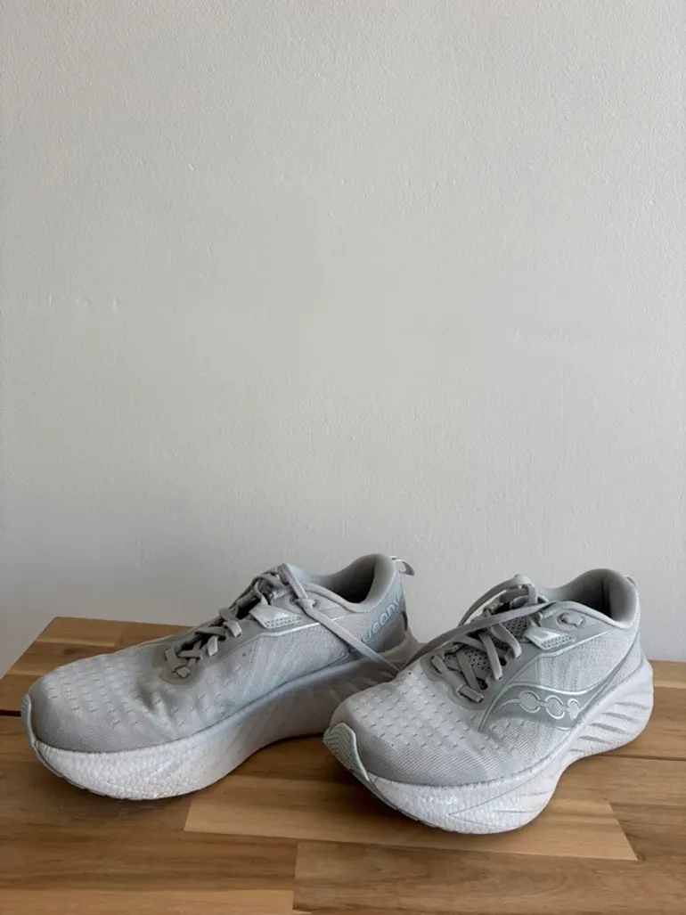 Saucony Triumph 22 bike usato — immagine 1 di 4